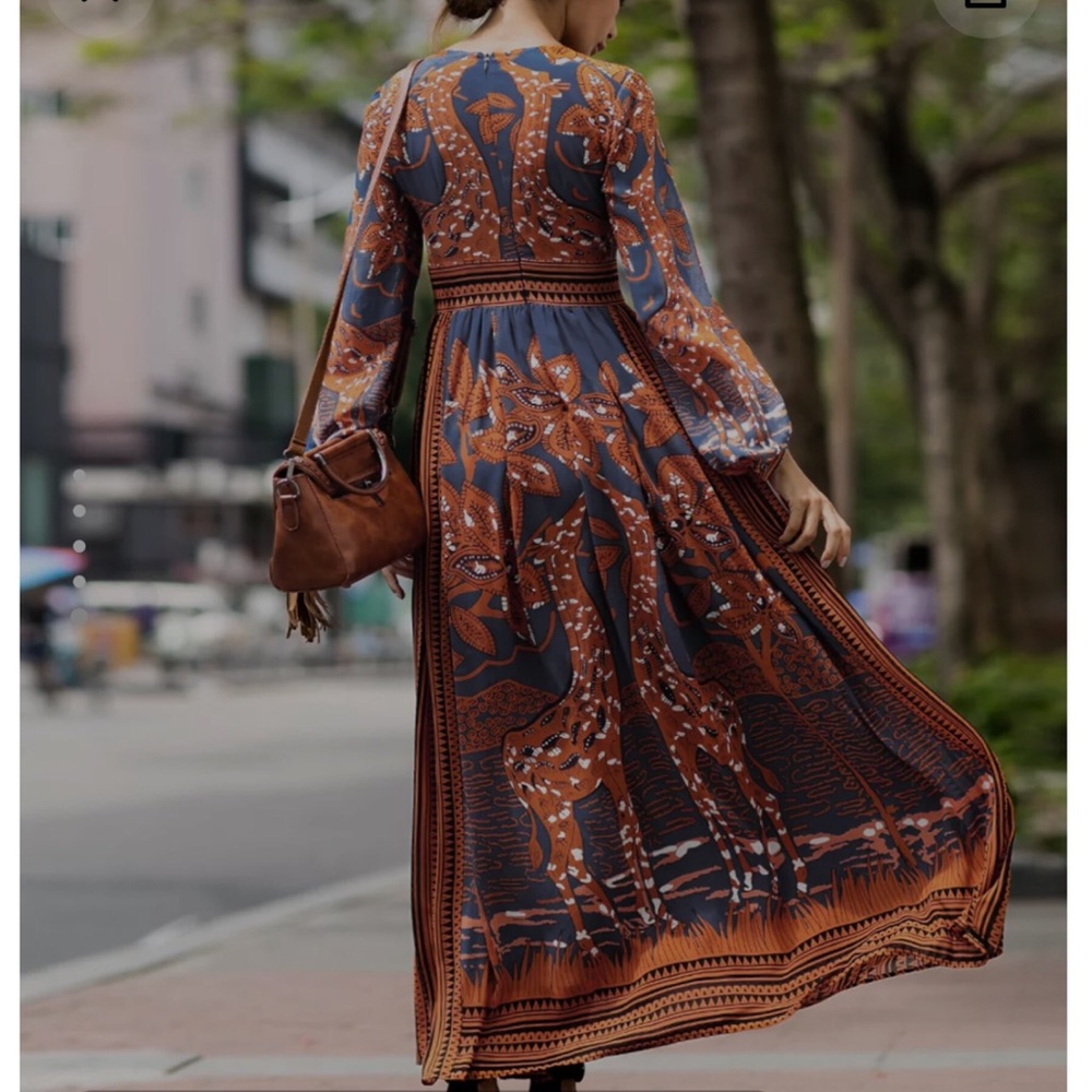 Giraffe Navy Maxi Dress - Picture 3 of 8